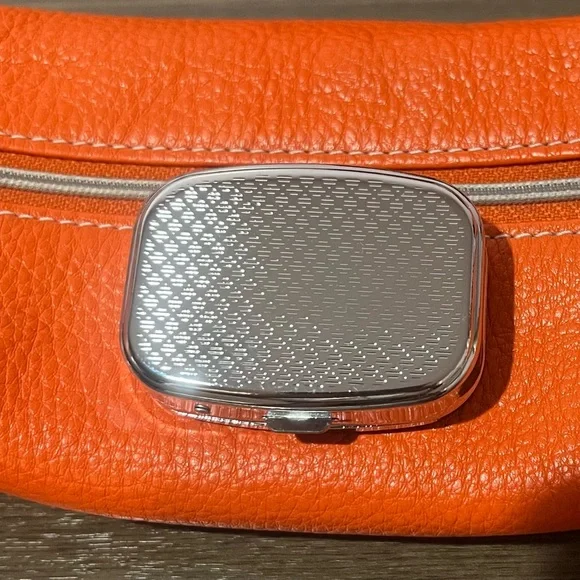 Starry Night Pill Box Portable Metal Pill Organizer 2 Compartment NWOT - Picture 7 of 7